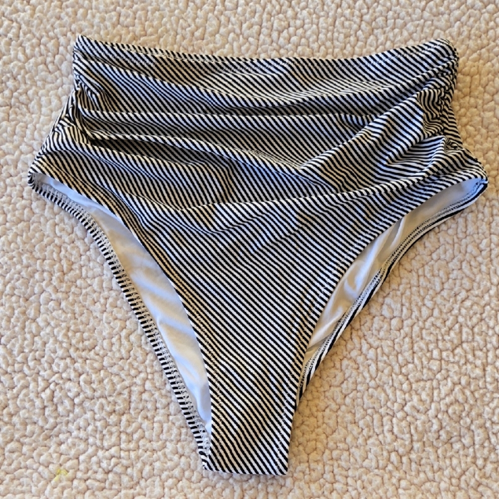 Cupshe Black and White High Waisted Bikini Bottom